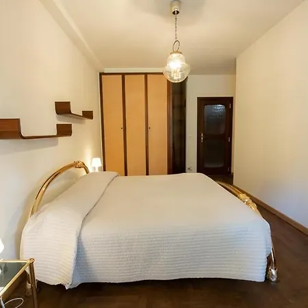 Elegante Di 200 Mq Con Terrazzo דירה
