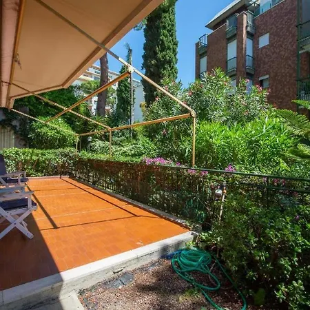 Elegante Di 200 Mq Con Terrazzo Apartman *